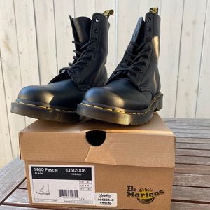 1460 Pascal black Doc Martens